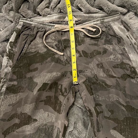 Hard Tail GrayGreen Camo Satin Jogger Size Small - Picture 11 of 12